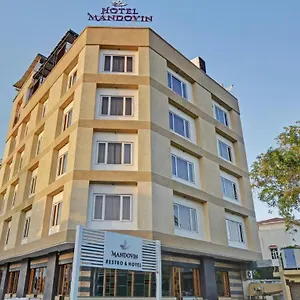 *** Hotel Mandovin, India
